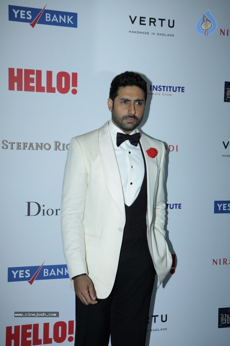 Bolly Celebs at Hello! Hall of Fame Awards - 132 / 152 photos