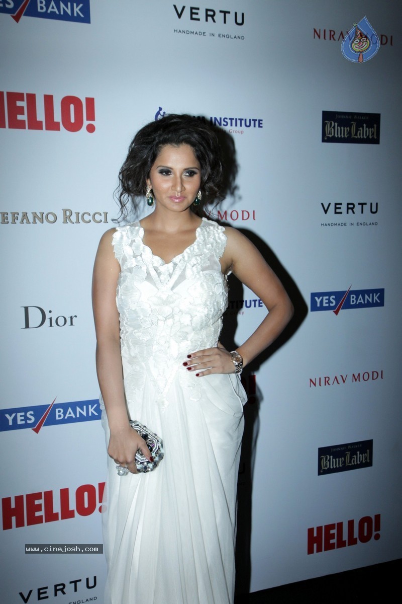 Bolly Celebs at Hello! Hall of Fame Awards - 138 / 152 photos