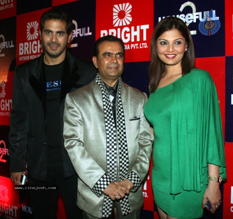 Bolly Celebs at Housefull 2 Special Show - 9 / 57 photos