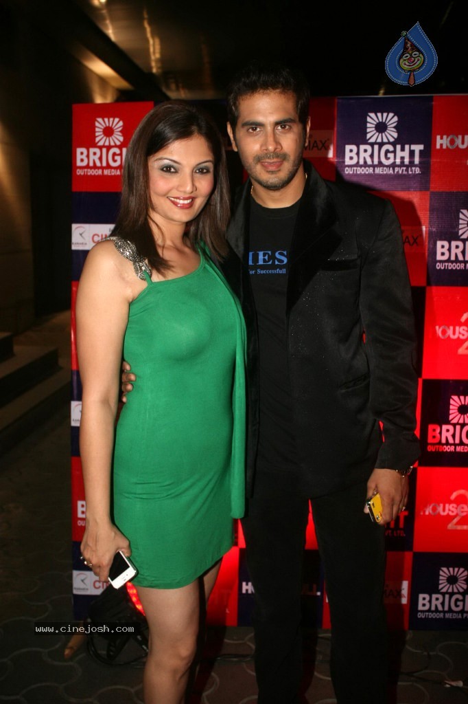 Bolly Celebs at Housefull 2 Special Show - 41 / 57 photos