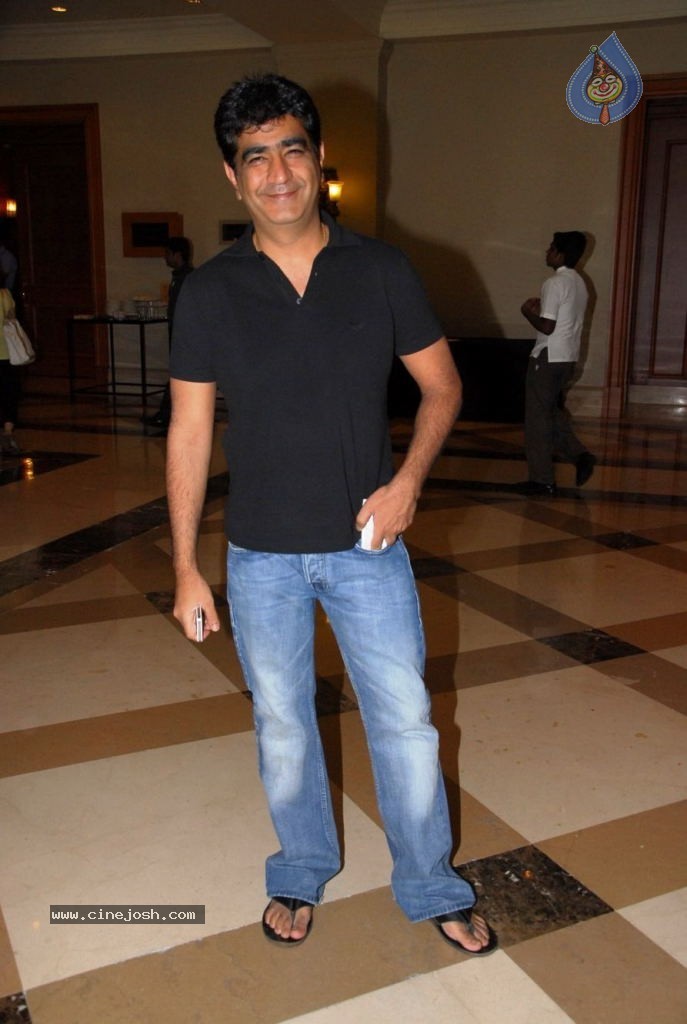 Bolly Celebs at IIFA 2012 Voting Weekend - 16 / 39 photos