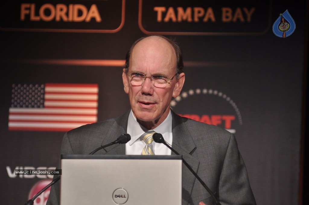 Bolly Celebs at IIFA 2014 Press Meet - 59 / 117 photos