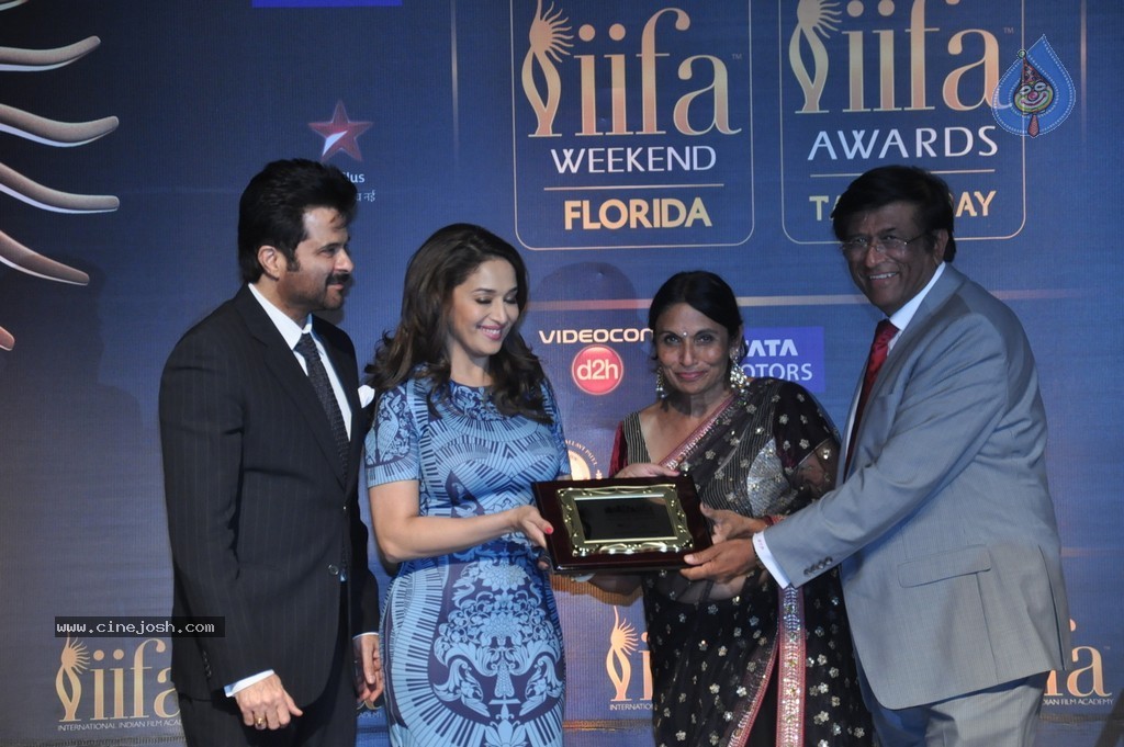 Bolly Celebs at IIFA 2014 Press Meet - 80 / 117 photos
