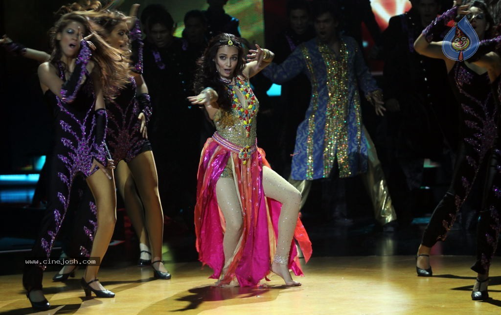 Bolly Celebs at IIFA Awards 2011 Events - 27 / 42 photos