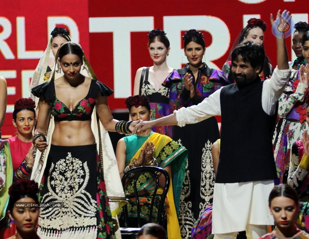 Bolly Celebs at IIFA Awards 2011 Events - 38 / 42 photos