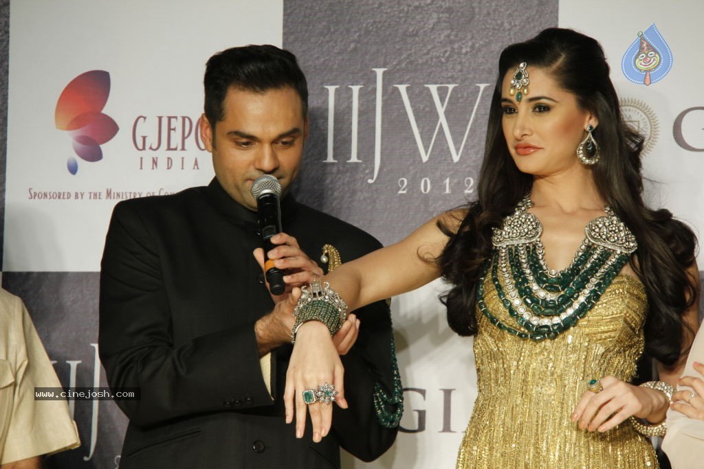 Bolly Celebs at IIJW 2012 Day 1 - 44 / 143 photos