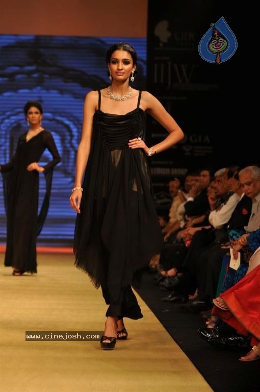 Bolly Celebs at IIJW 2012 Day 1 - 138 / 143 photos