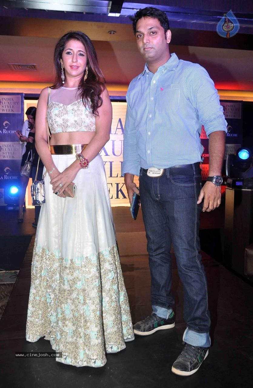 Bolly Celebs at India Luxury Style Week 2015 Event - 25 / 116 photos