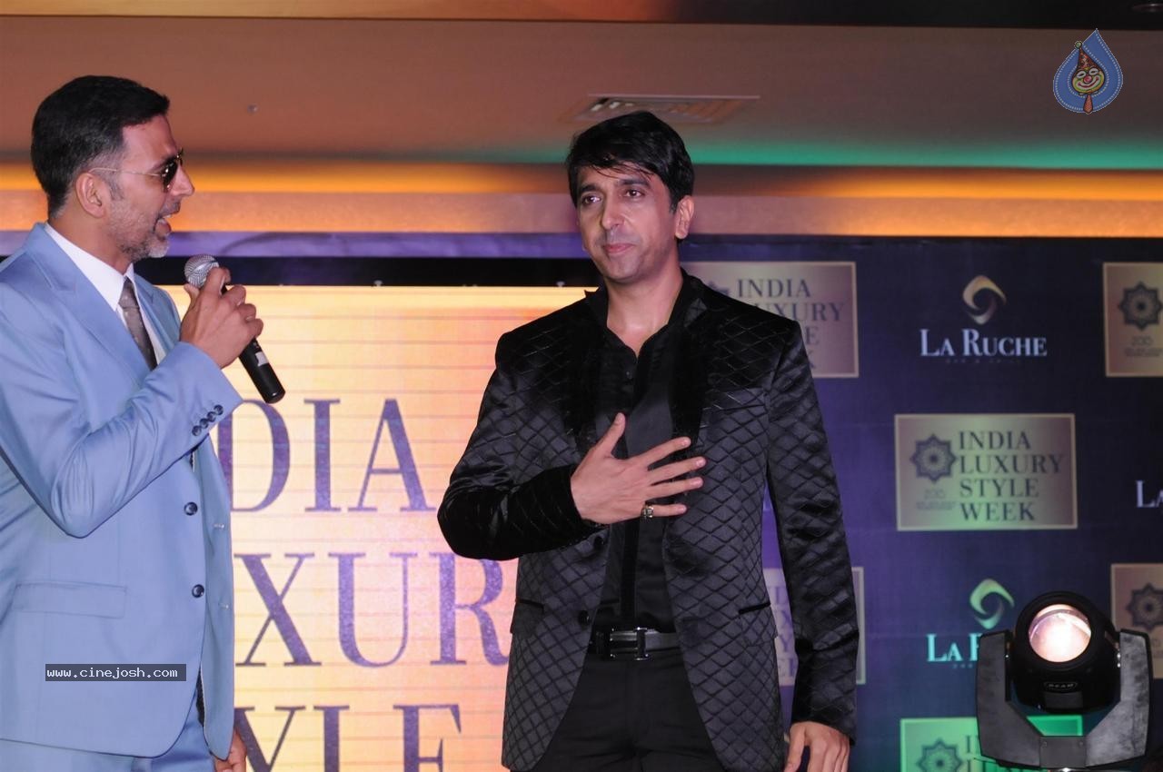 Bolly Celebs at India Luxury Style Week 2015 Event - 42 / 116 photos