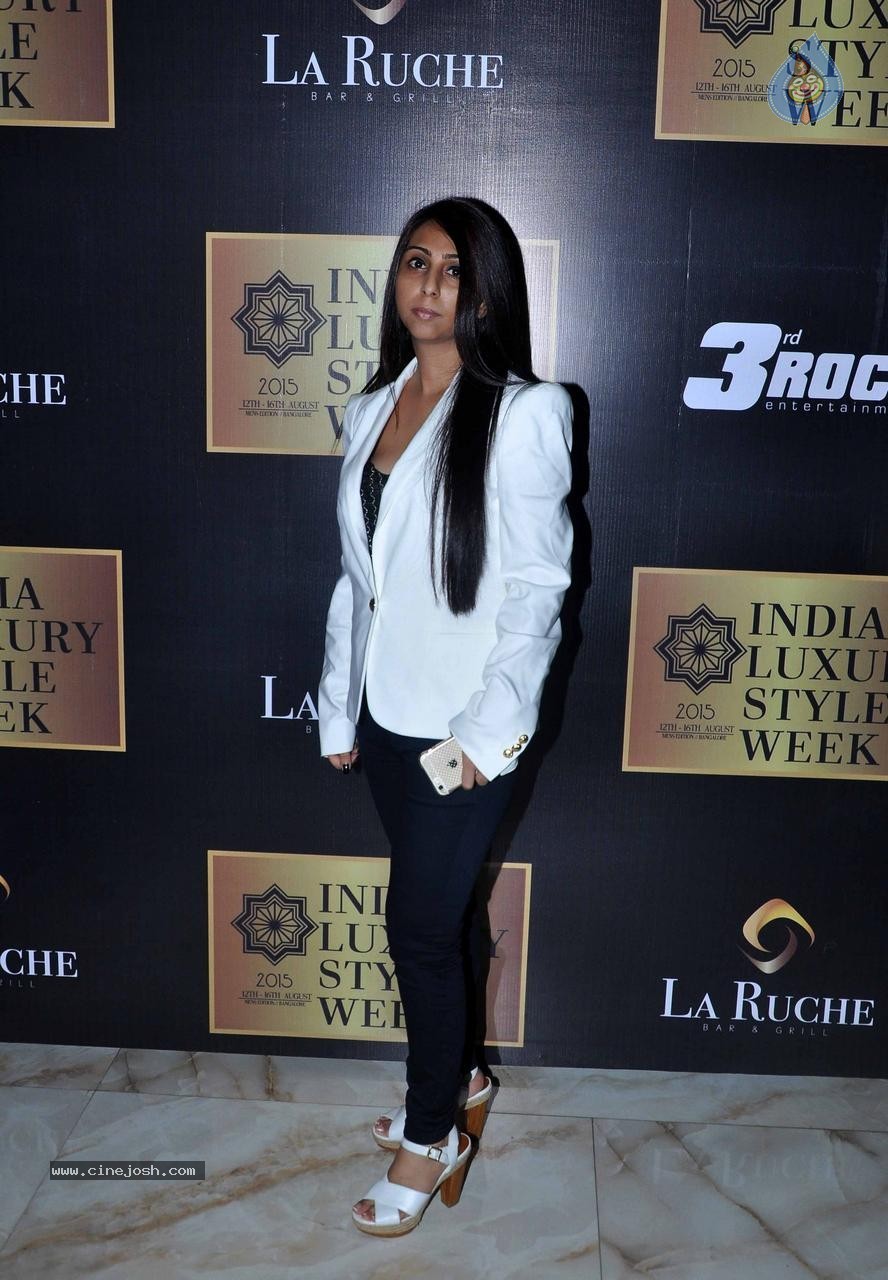 Bolly Celebs at India Luxury Style Week 2015 Event - 58 / 116 photos