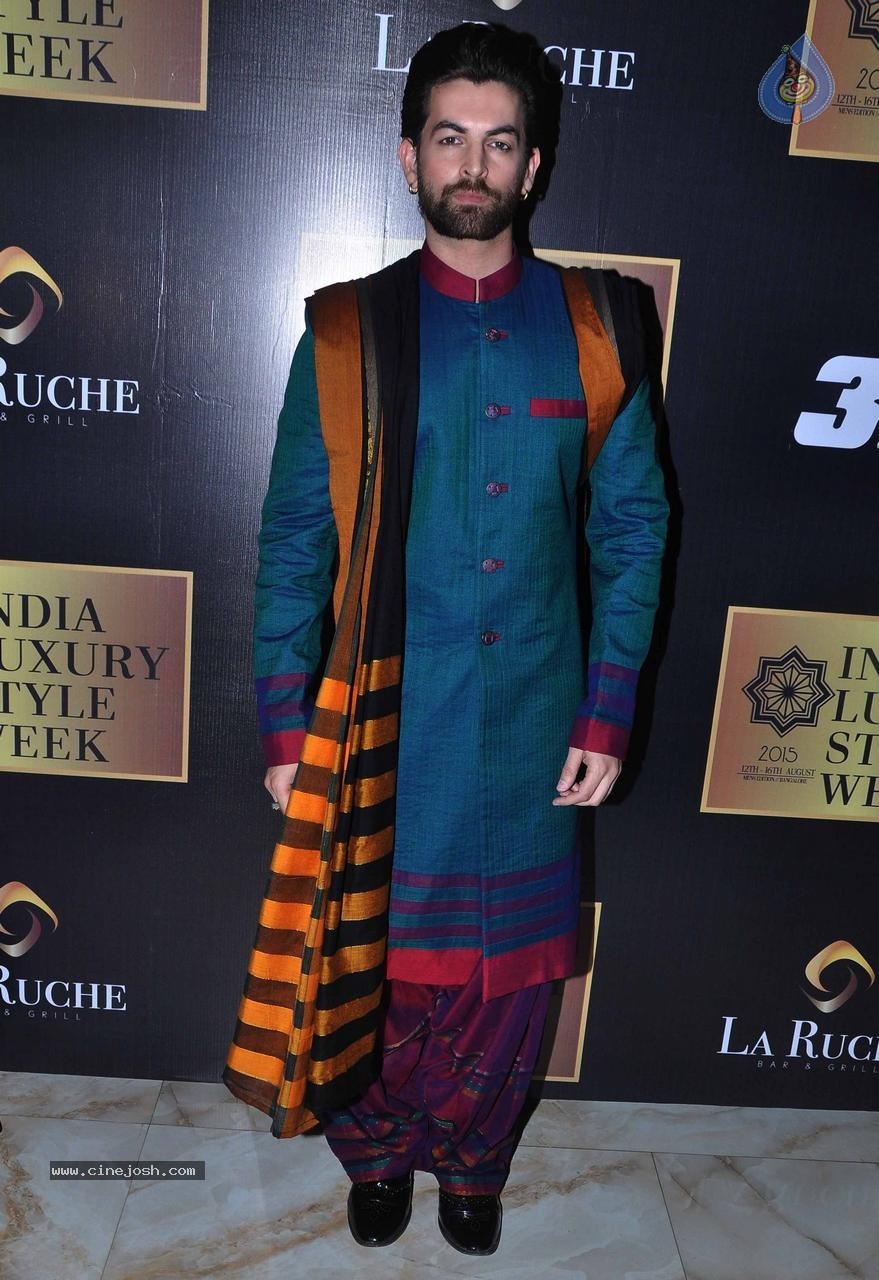 Bolly Celebs at India Luxury Style Week 2015 Event - 78 / 116 photos