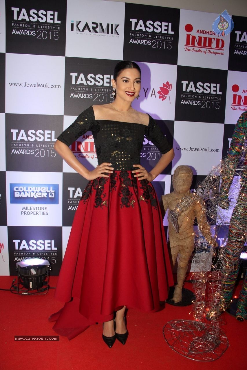 Bolly Celebs at INIFD Fashion Show - 95 / 96 photos