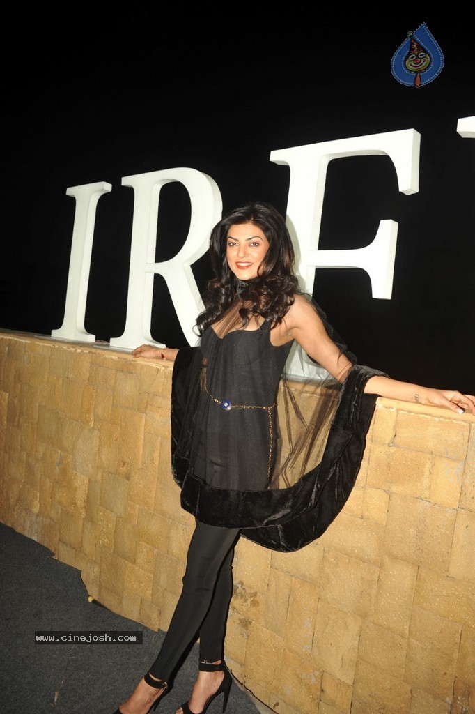 Bolly Celebs at IRFW 2013 Day 3 - 12 / 41 photos