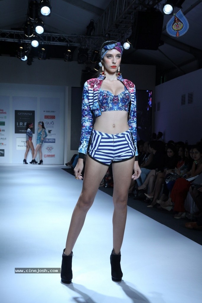 Bolly Celebs at IRFW 2013 Day 3 - 38 / 41 photos