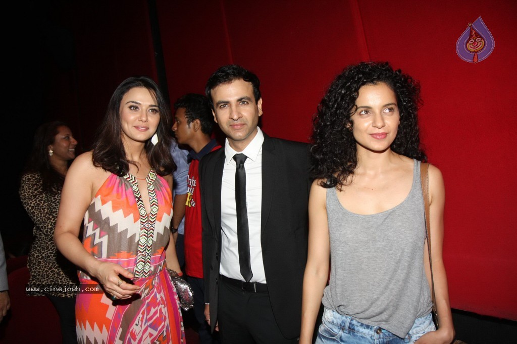 Bolly Celebs at Ishkq in Paris Premiere - 63 / 75 photos