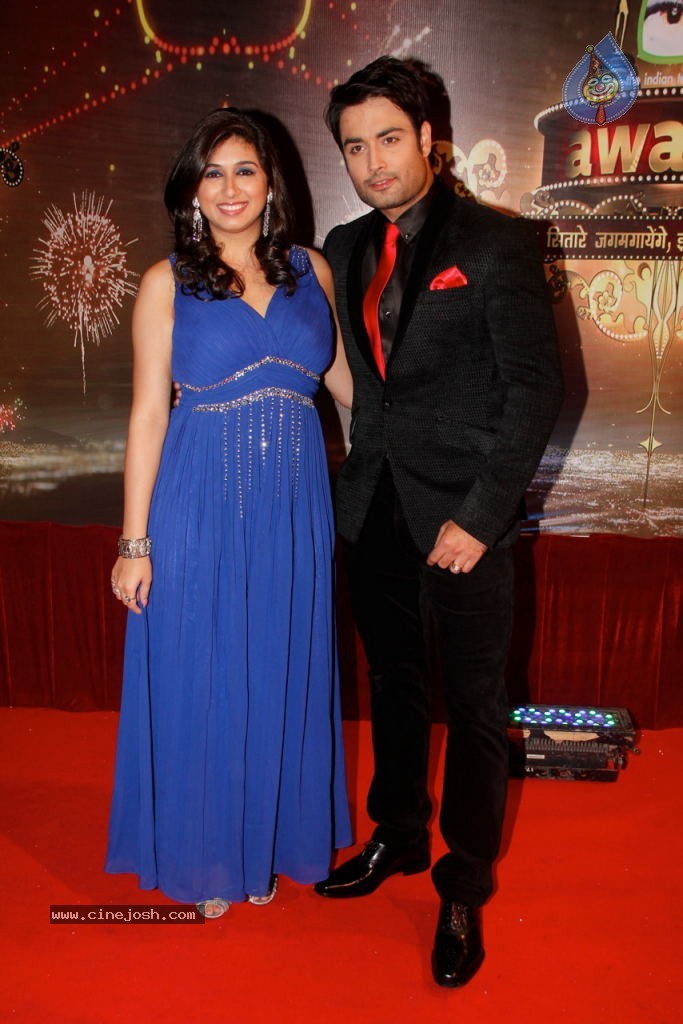 Bolly Celebs at ITA Awards - 42 / 99 photos