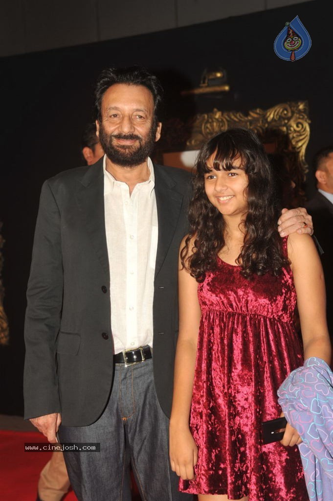 Bolly Celebs at JAB TAK HAI JAAN Premiere - 9 / 190 photos