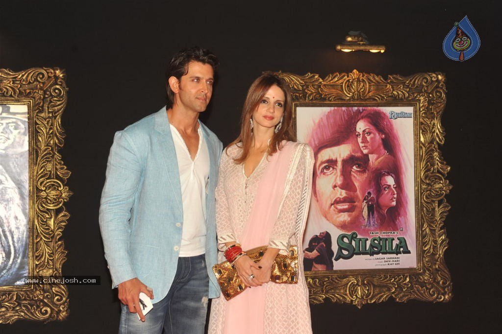 Bolly Celebs at JAB TAK HAI JAAN Premiere - 130 / 190 photos