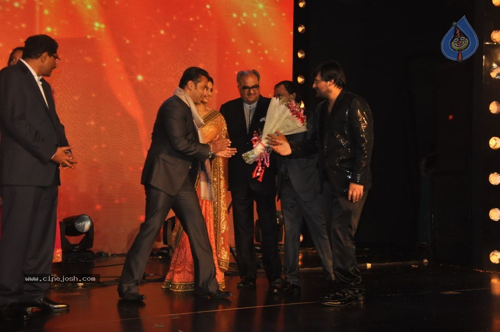 Bolly Celebs at Marathi News Channel Launch - 37 / 72 photos