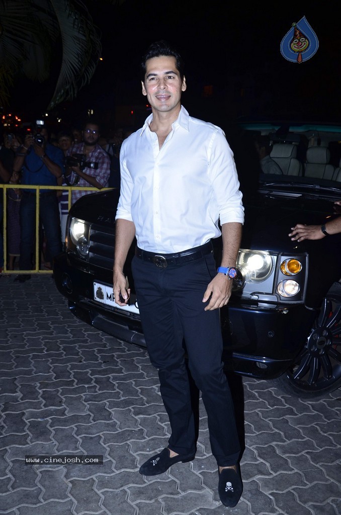 Bolly Celebs at Karan Johar 42nd Bday Party - 26 / 71 photos