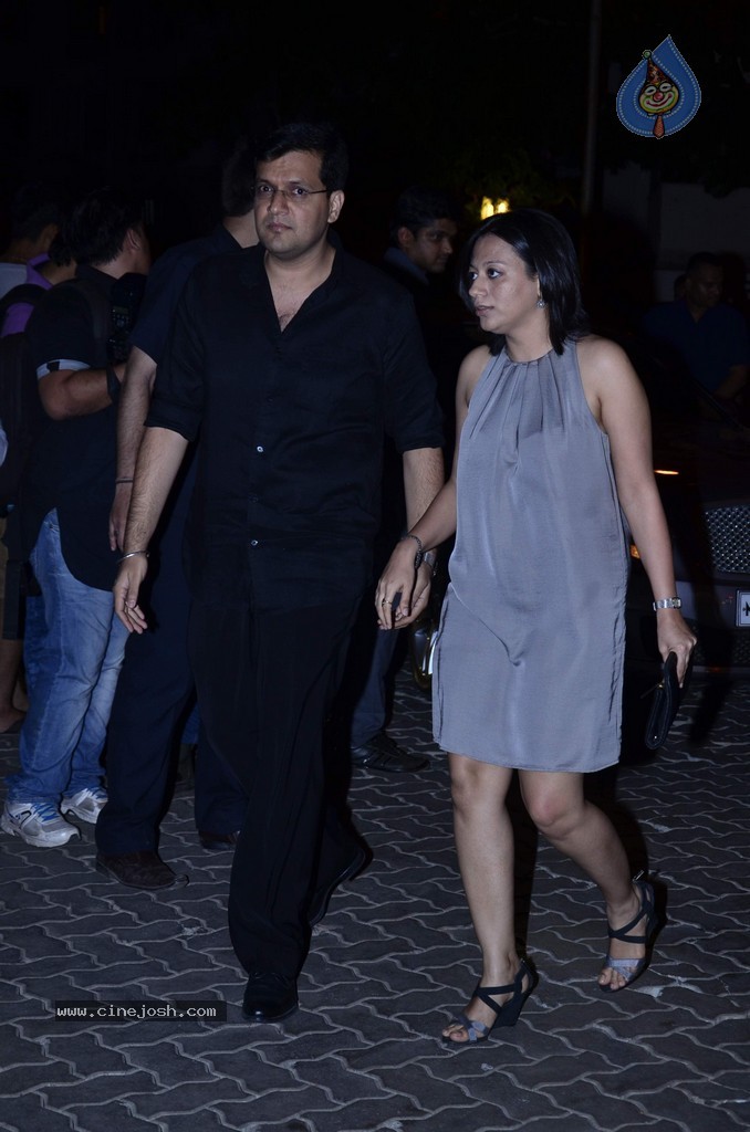 Bolly Celebs at Karan Johar 42nd Bday Party - 31 / 71 photos