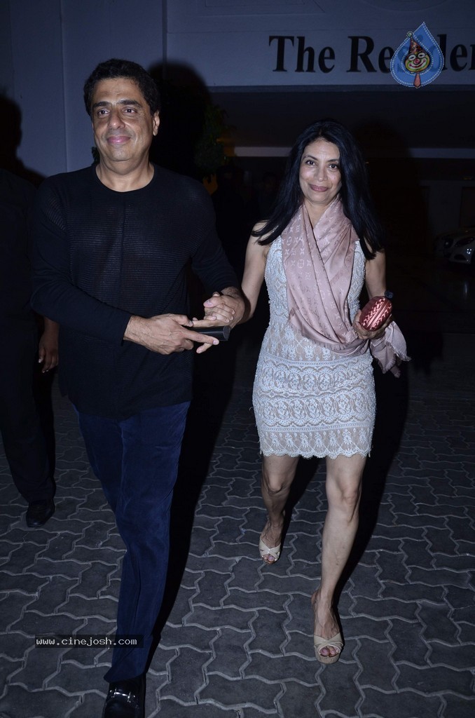 Bolly Celebs at Karan Johar 42nd Bday Party - 36 / 71 photos