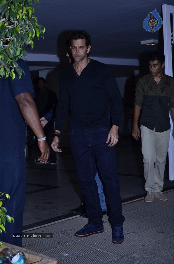 Bolly Celebs at Karan Johar 42nd Bday Party - 40 / 71 photos