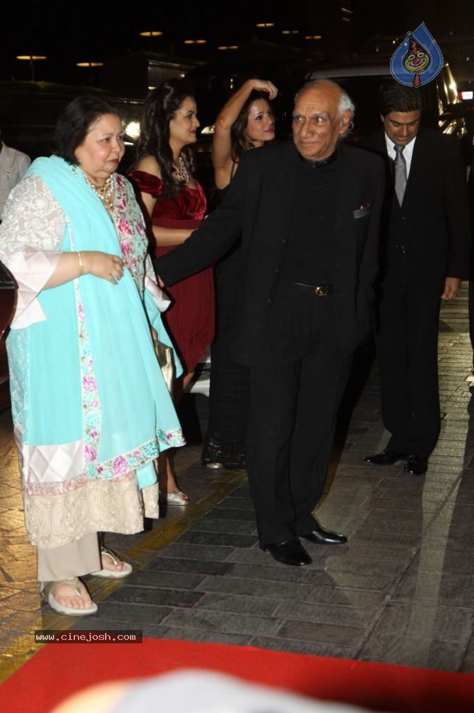 Bolly Celebs at Karan Johar Bday Party - 55 / 143 photos