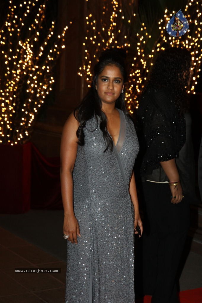 Bolly Celebs at Karan Johar Bday Party - 133 / 143 photos