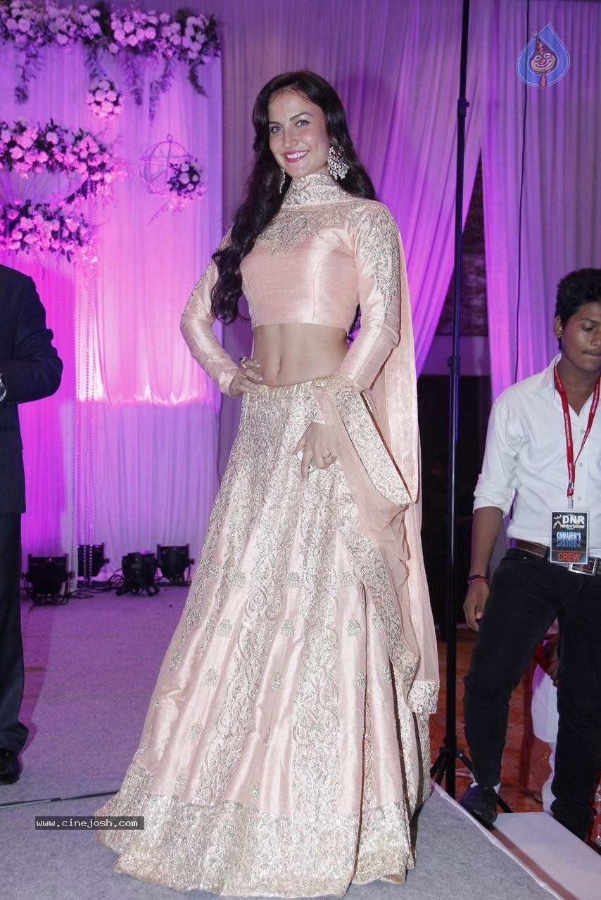 Bolly Celebs at Karishma Jain Wedding Reception - 23 / 46 photos