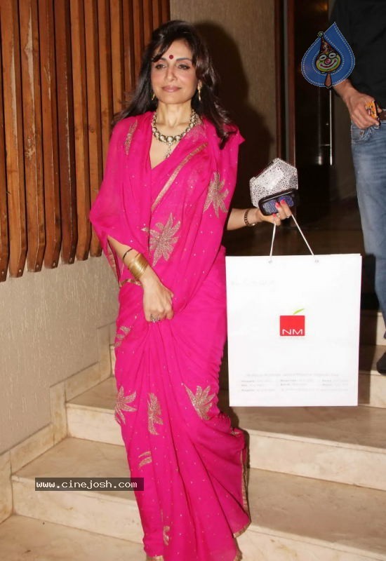 Bolly Celebs at Karva Chauth Party - 4 / 35 photos