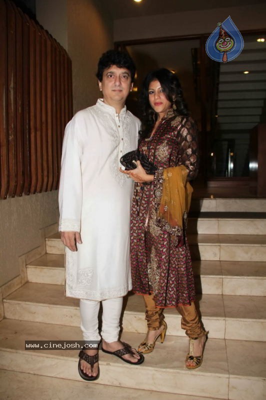 Bolly Celebs at Karva Chauth Party - 7 / 35 photos