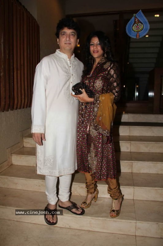 Bolly Celebs at Karva Chauth Party - 33 / 35 photos
