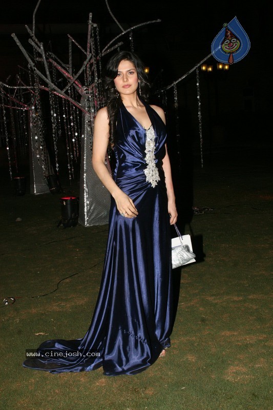 Bolly Celebs at Kelvinator GR8 Women Awards 2010 - 65 / 67 photos