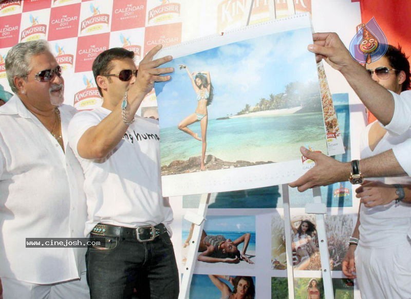 Bolly Celebs at Kingfisher Calendar 2011 Launch - 22 / 57 photos