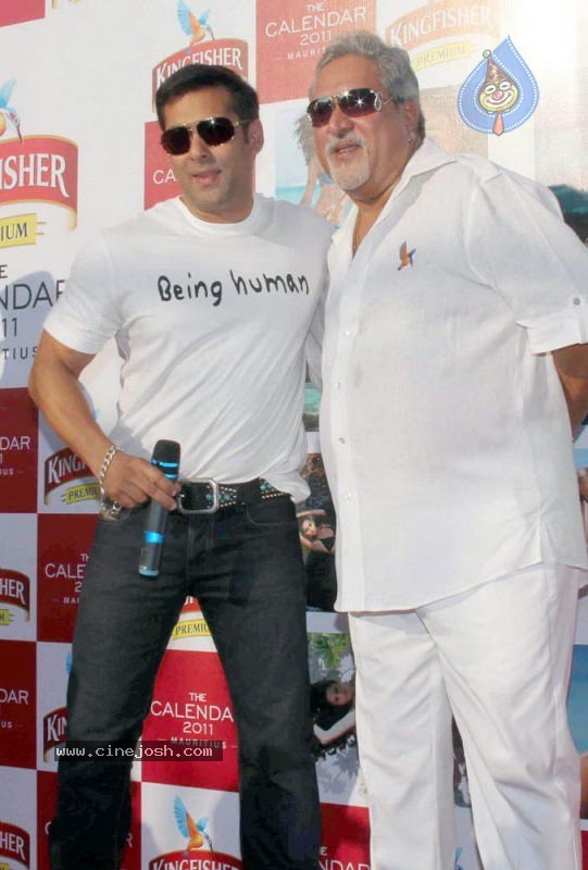 Bolly Celebs at Kingfisher Calendar 2011 Launch - 56 / 57 photos