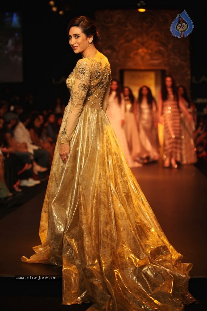 Bolly Celebs at LFW 2013 Winter Festive - 01 - 27 / 111 photos