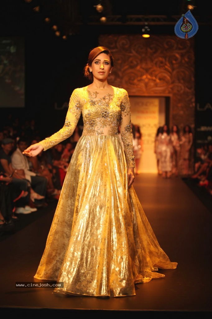 Bolly Celebs at LFW 2013 Winter Festive - 01 - 62 / 111 photos