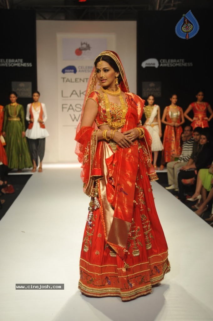 Bolly Celebs at LFW 2013 Winter Festive - 01 - 82 / 111 photos