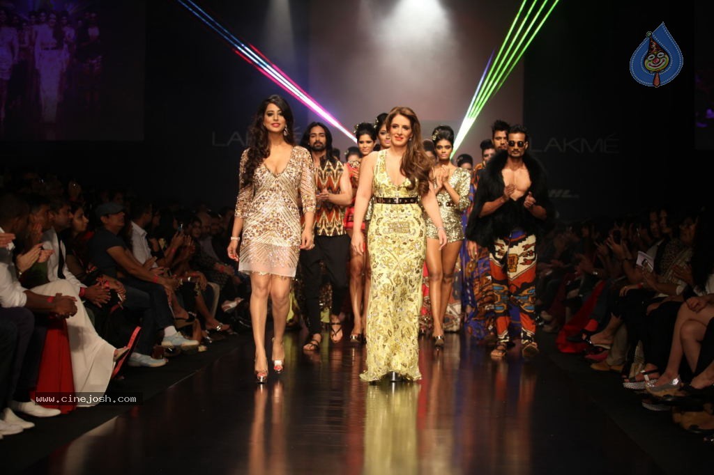 Bolly Celebs at LFW 2013 Winter Festive - 01 - 110 / 111 photos