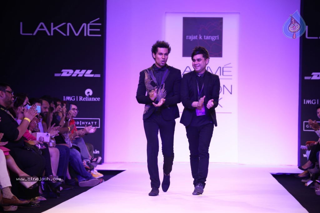 Bolly Celebs at LFW 2013 Winter Festive - 02 - 61 / 100 photos