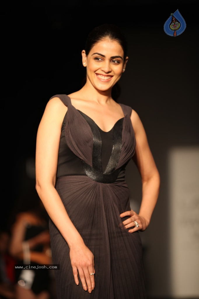Bolly Celebs at LFW 2013 Winter Festive - 02 - 70 / 100 photos