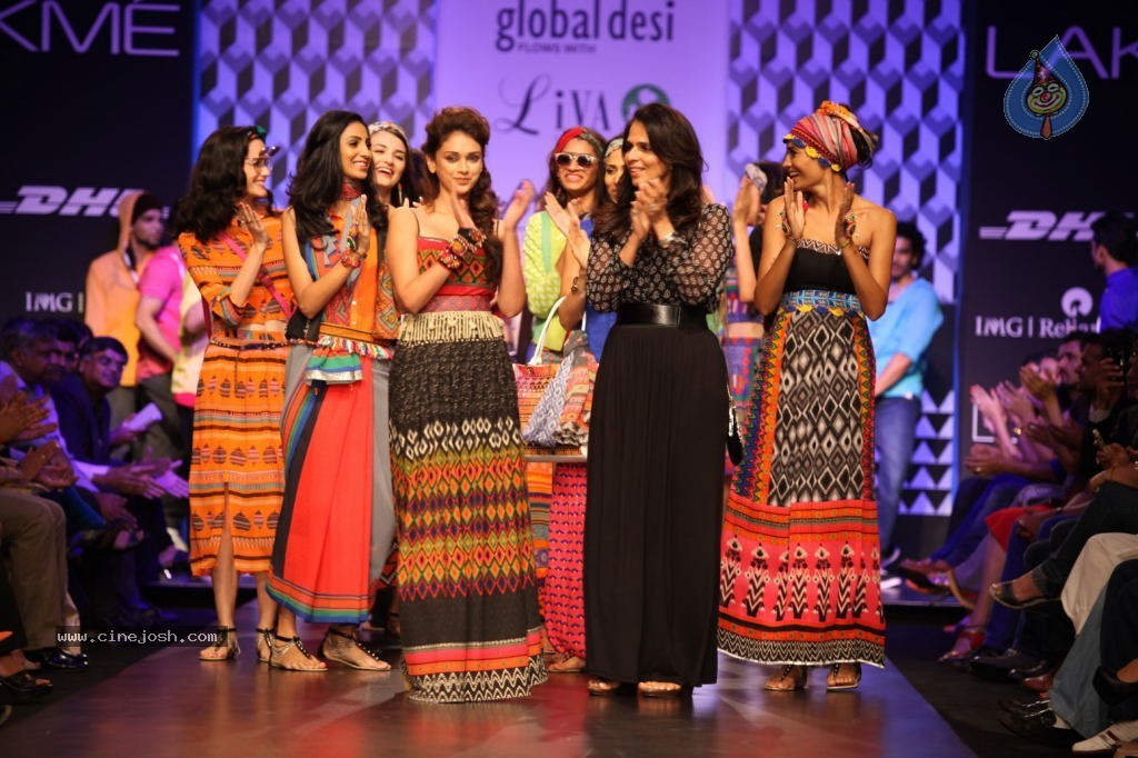 Bolly Celebs at LFW 2013 Winter Festive - 02 - 100 / 100 photos