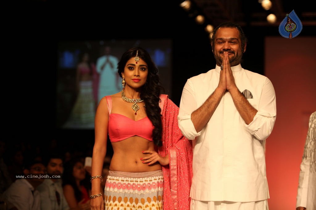 Bolly Celebs at LFW Winter Festive 2013 Day 4 - 37 / 109 photos