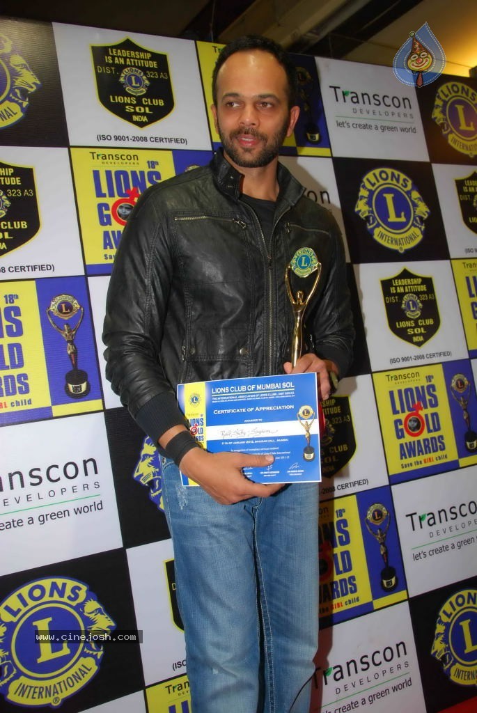 Bolly Celebs at Lions Gold Awards Event - 23 / 79 photos