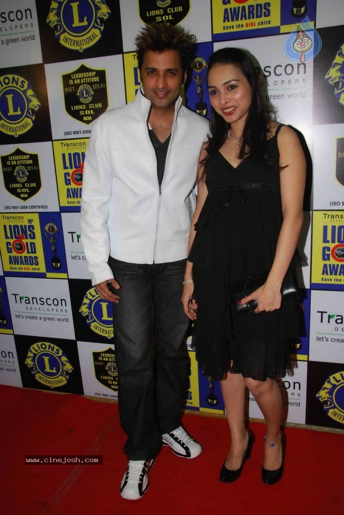 Bolly Celebs at Lions Gold Awards Event - 36 / 79 photos