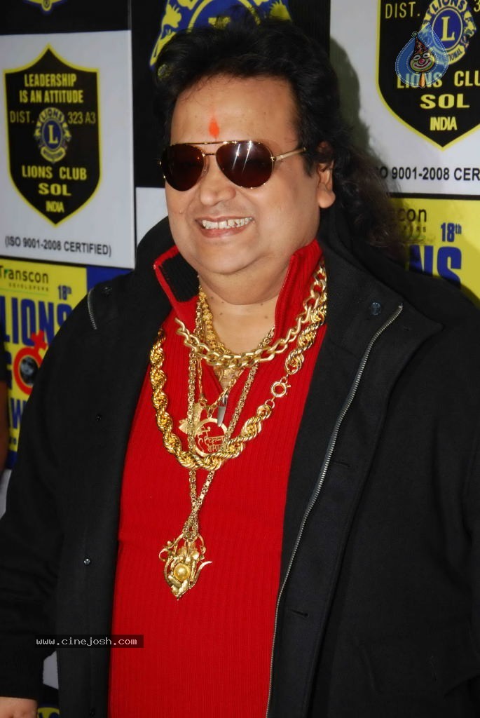 Bolly Celebs at Lions Gold Awards Event - 44 / 79 photos