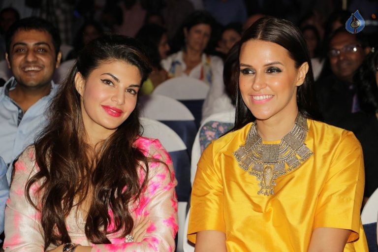 Bolly Celebs at Lonely Planet Travel Awards 2015 - 25 / 29 photos