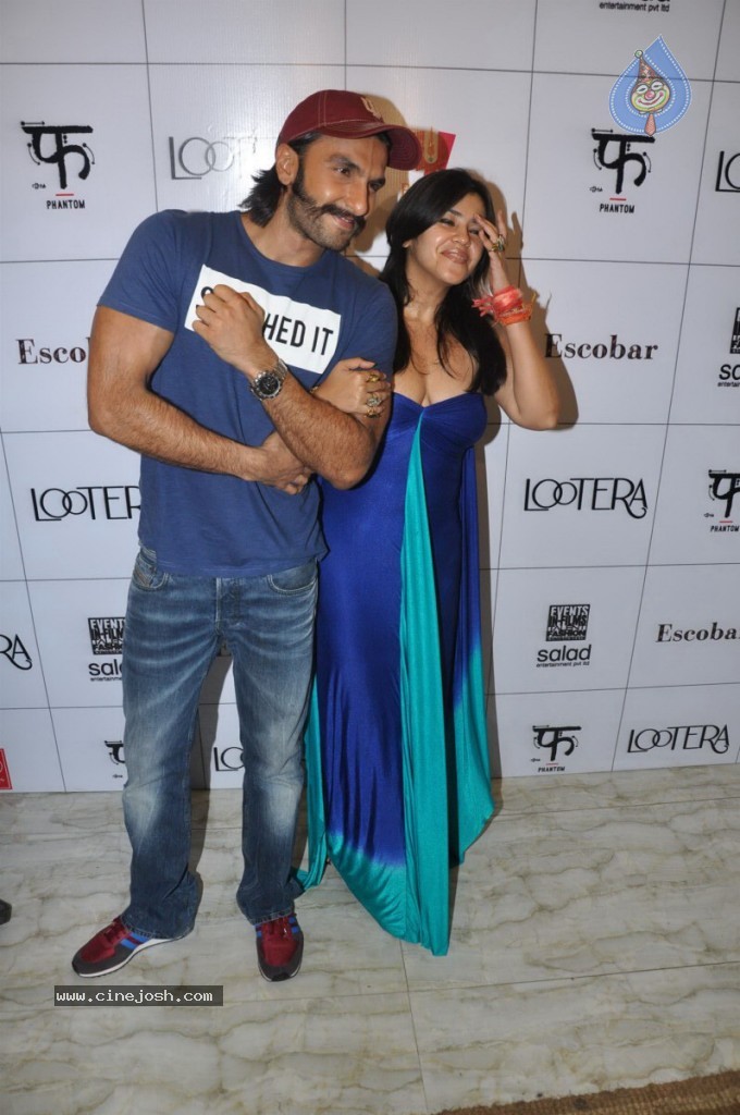 Bolly Celebs at Lootera Success Bash - 15 / 92 photos