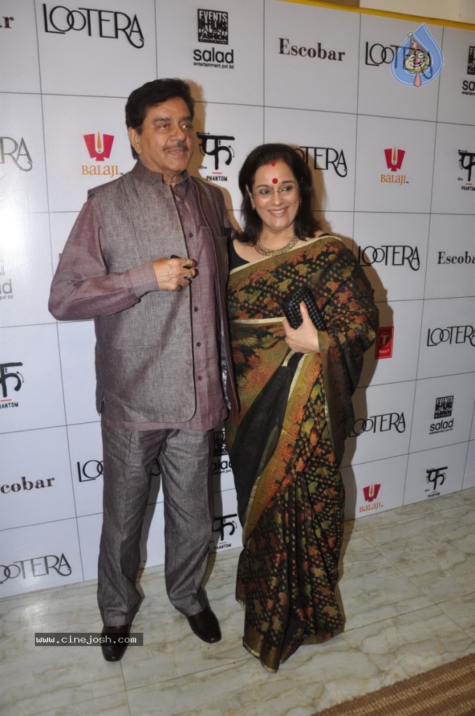 Bolly Celebs at Lootera Success Bash - 23 / 92 photos